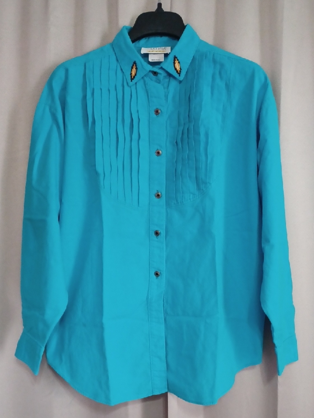 Sakura Sport Teal Long Sleeve Button Front Top Embroidered Collar Pintuck Pleats